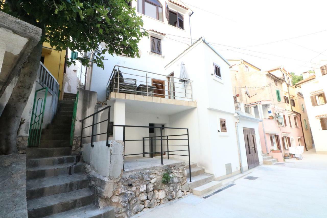 Apartment Porto With Terrace Baška Eksteriør billede