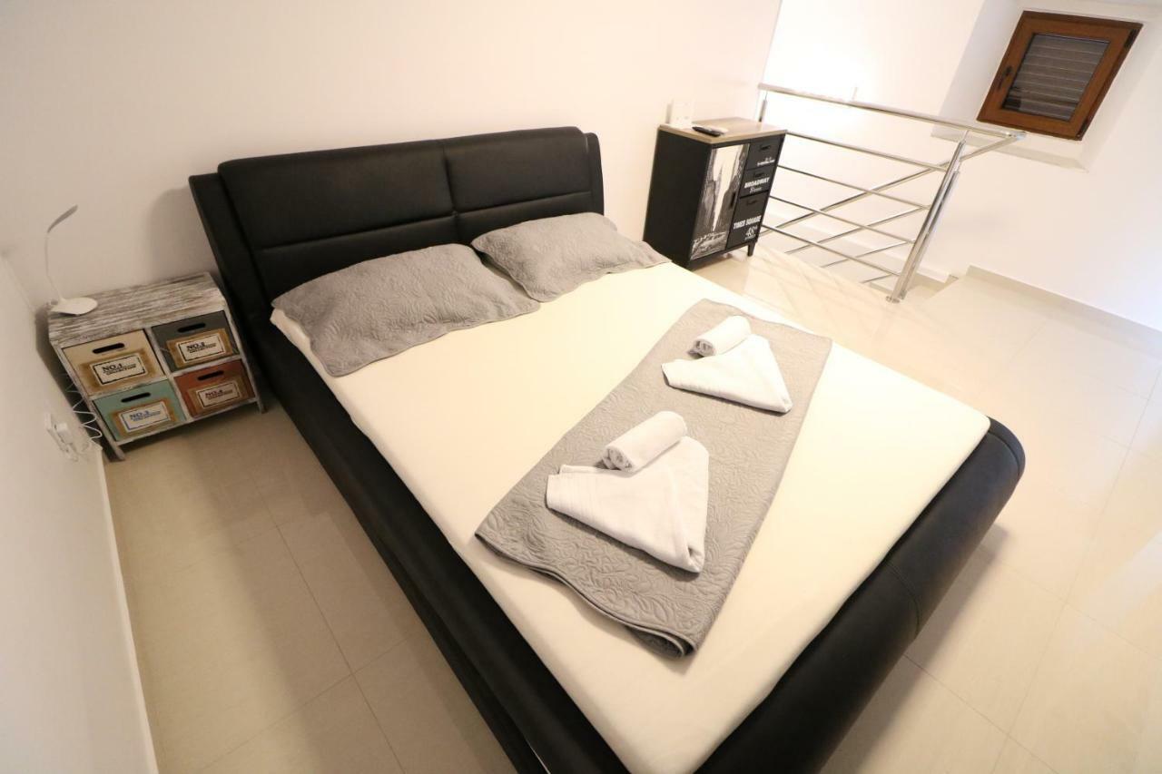 Apartment Porto With Terrace Baška Eksteriør billede