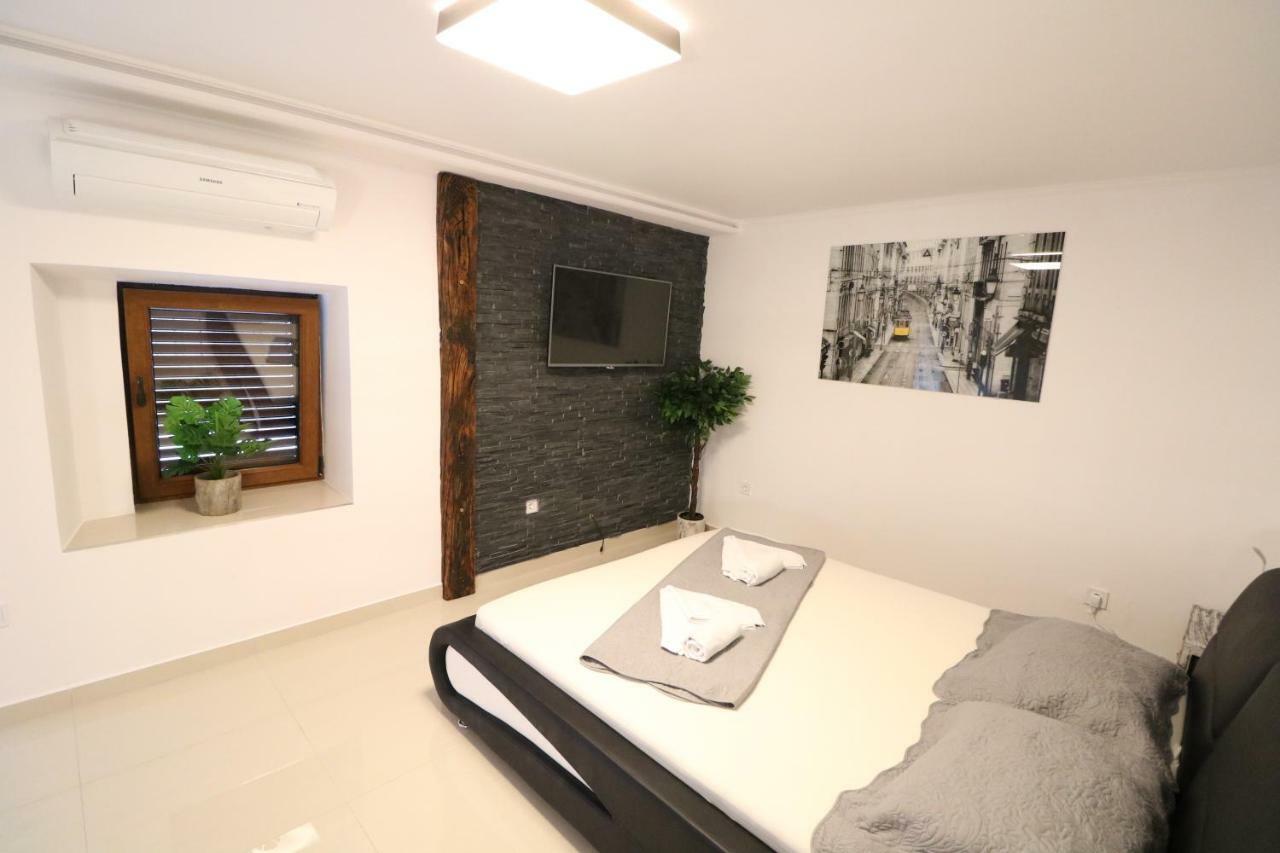 Apartment Porto With Terrace Baška Eksteriør billede